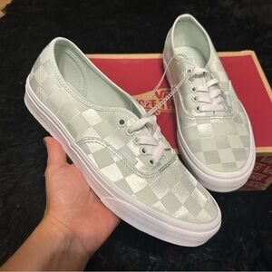 VANS checkerboard green mint lace up low top shoes sneakers women’s 8.5 new